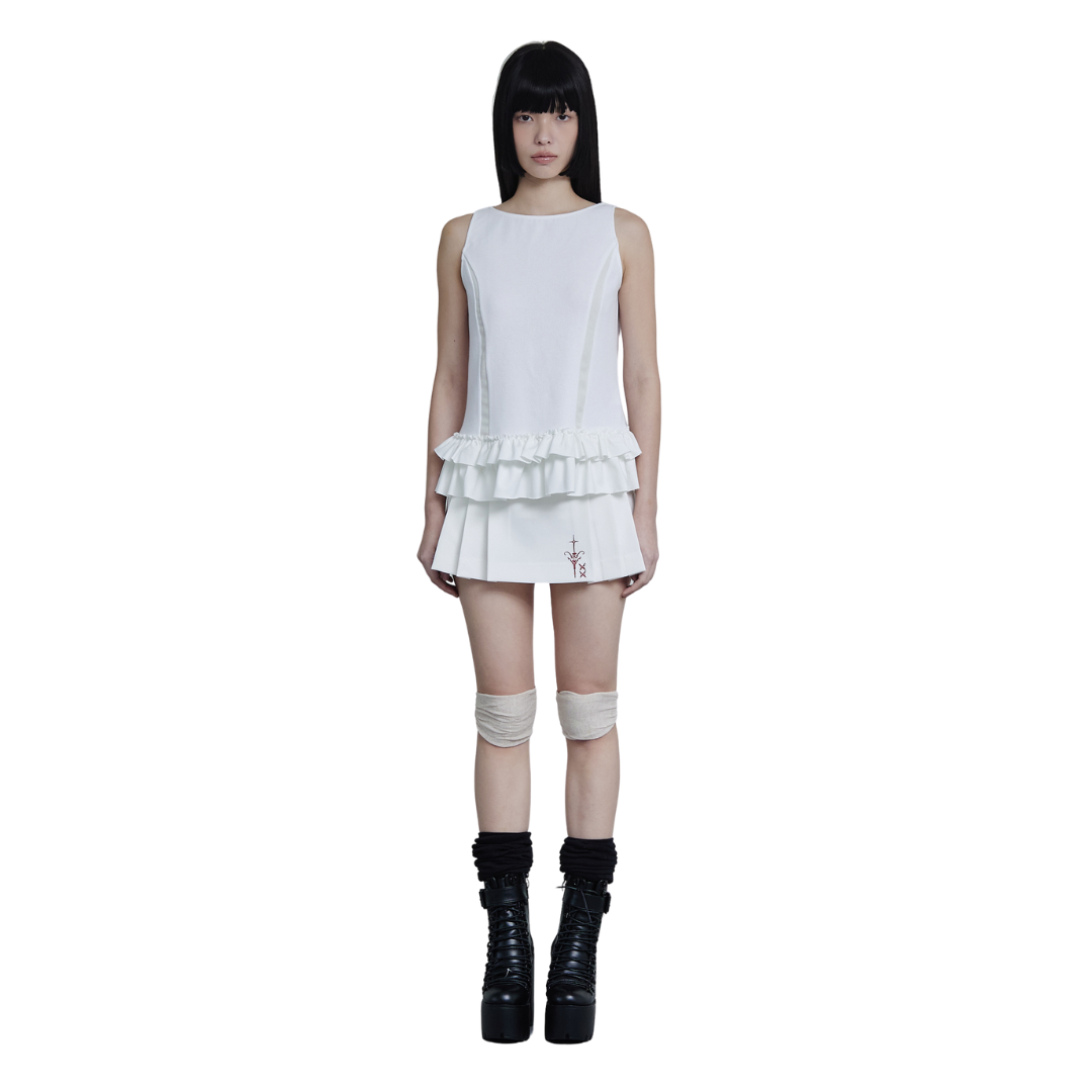 Slit Frill Sleeveless in White and Black