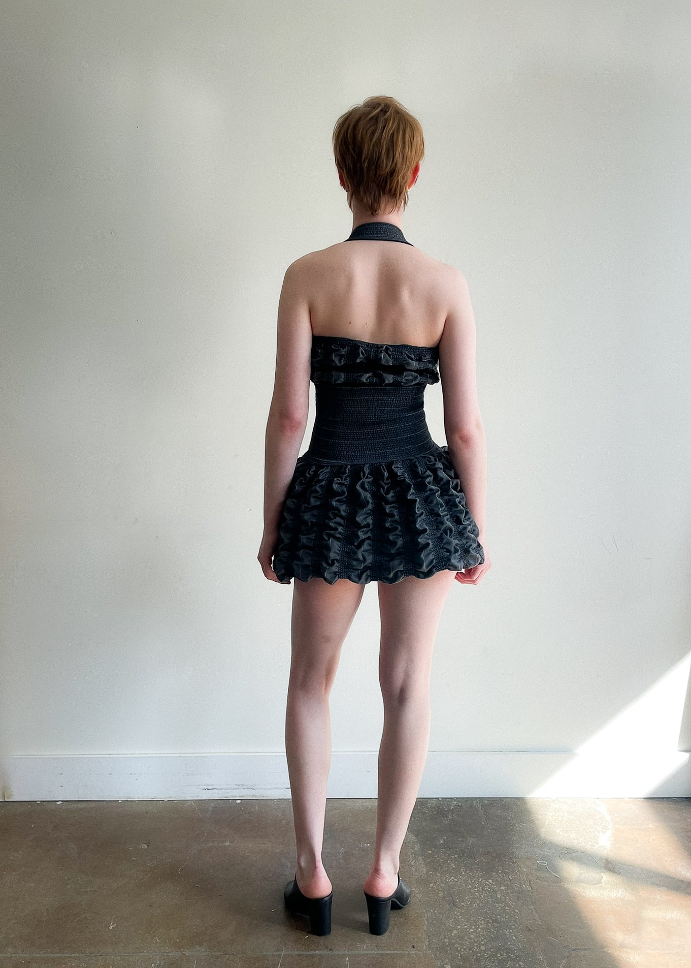 마고 홀터 드레스