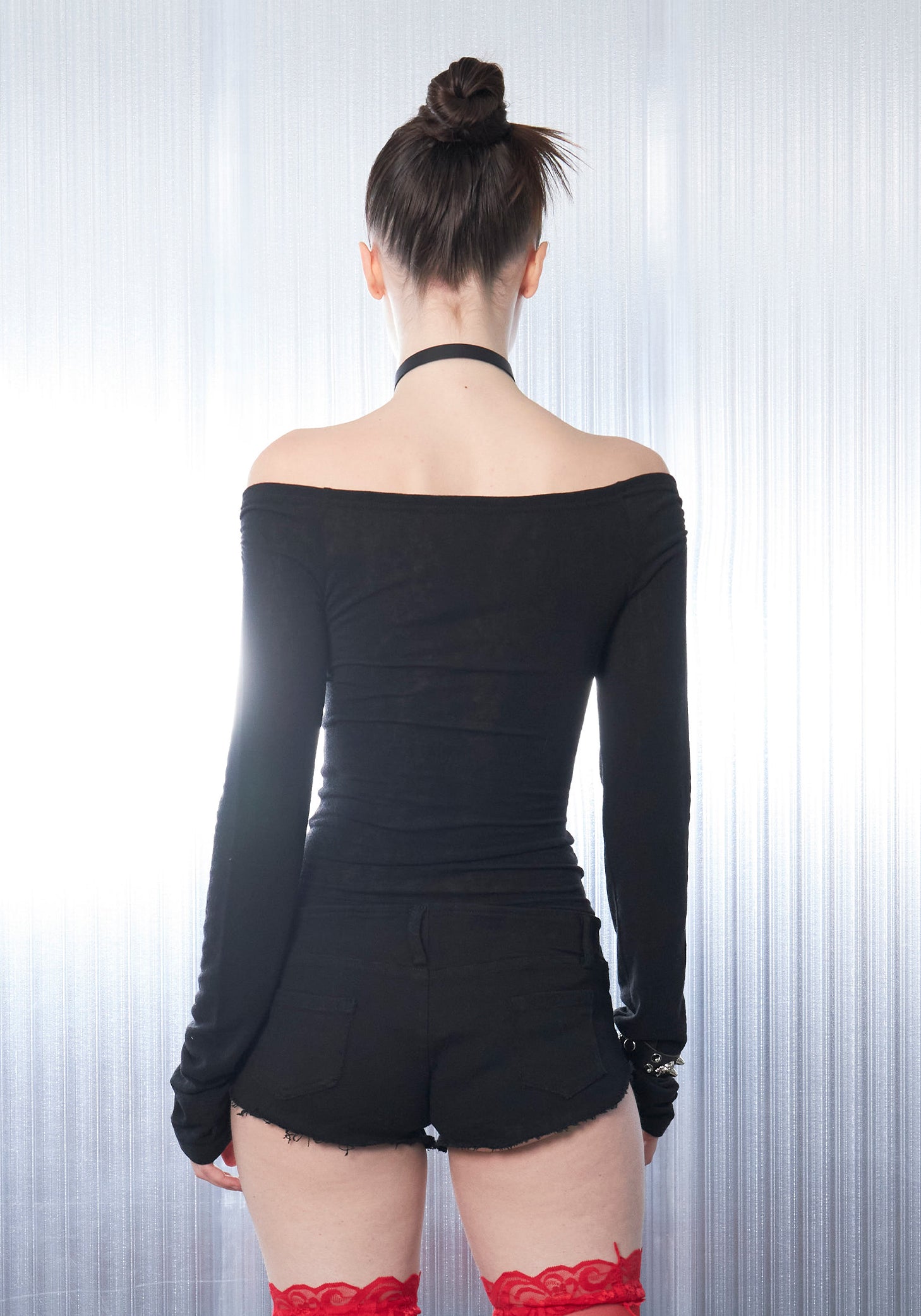 Curve Button Off -Shoulder Tee in Black