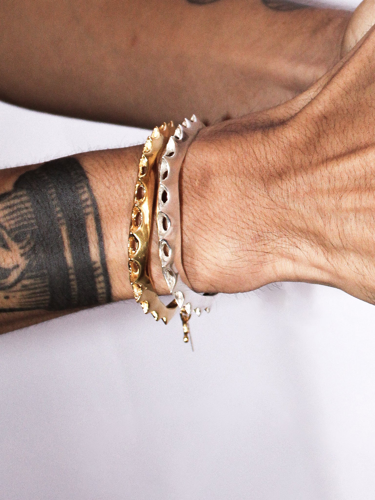 Shell Spike Bracelet