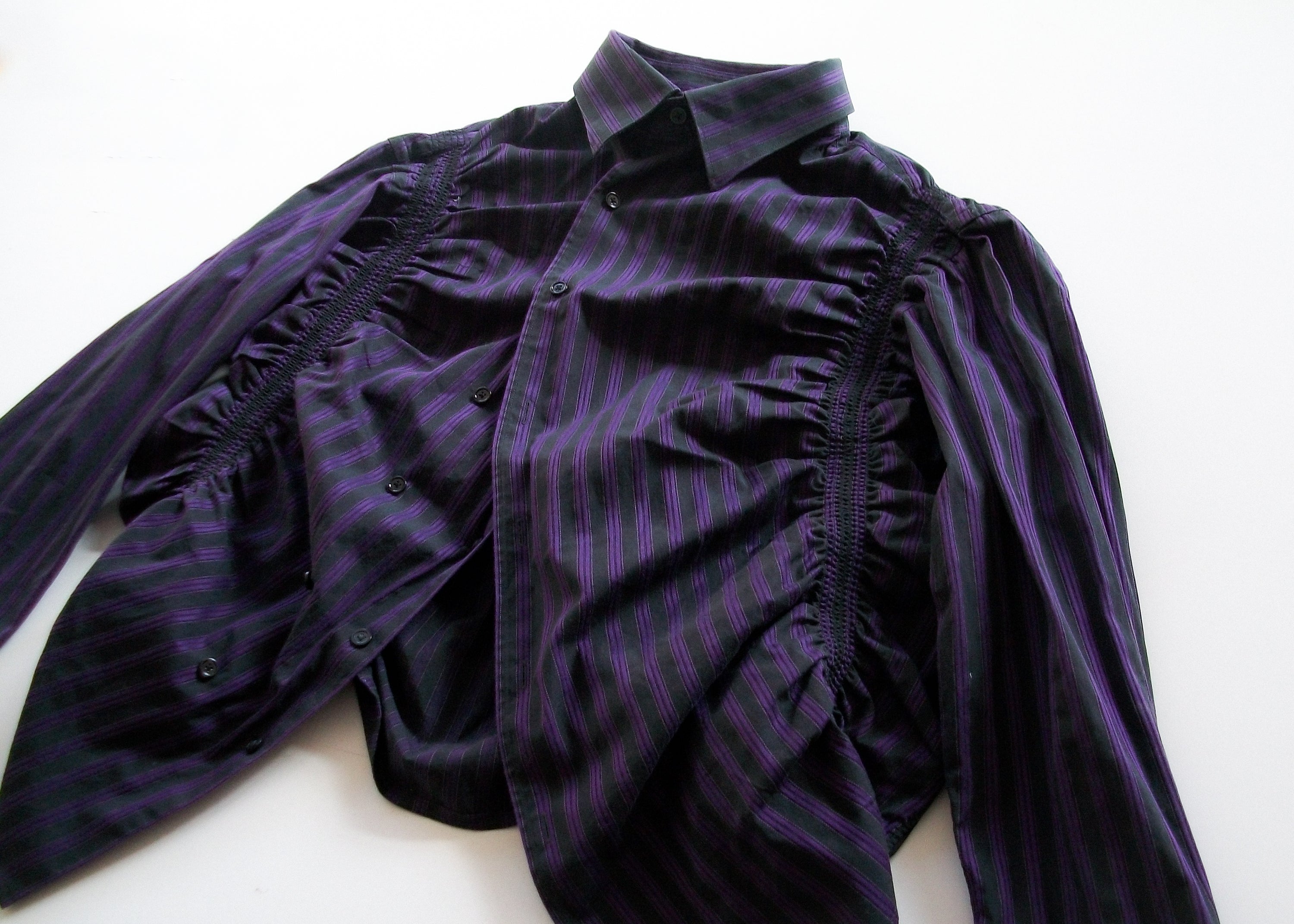 수축된 버튼 다운