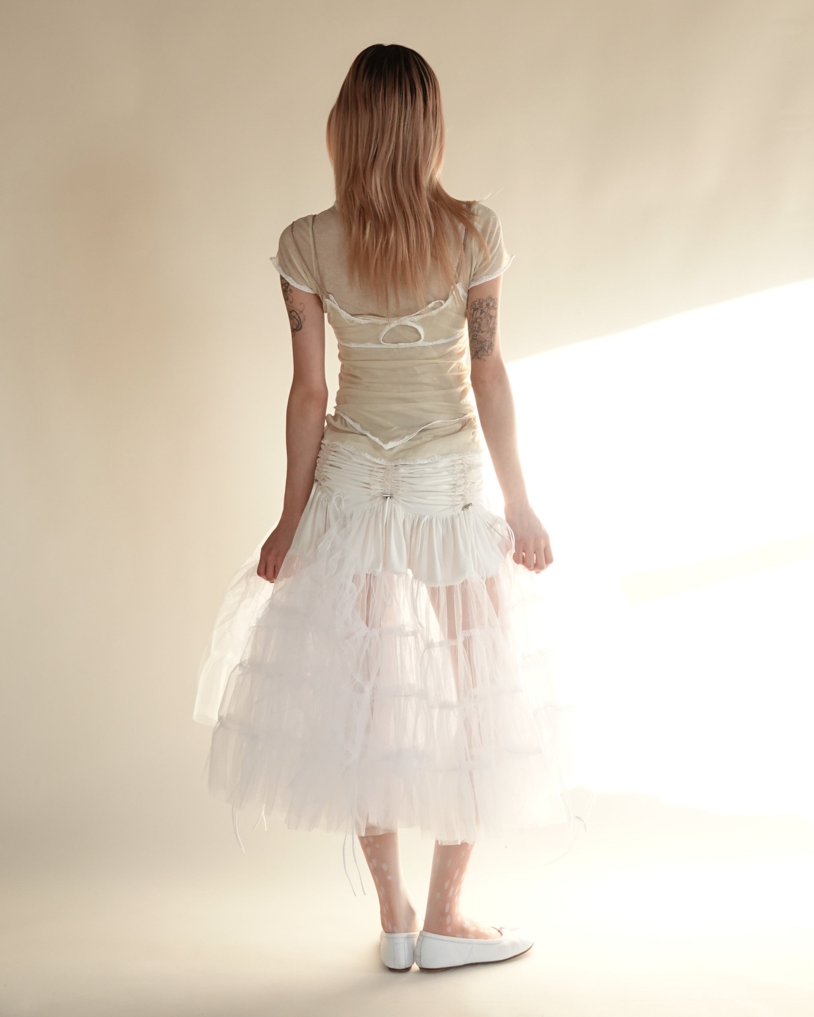 아이보리색 튤 스커트