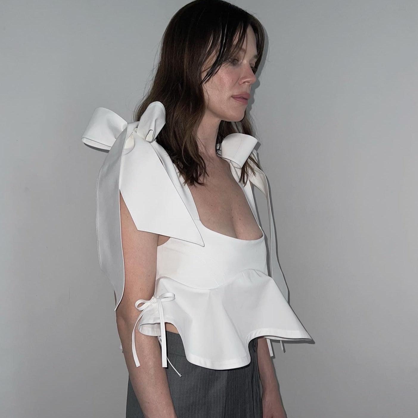 리본이 달린 탑