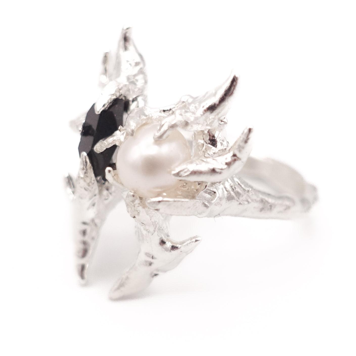 Böser Schmetterlingsring