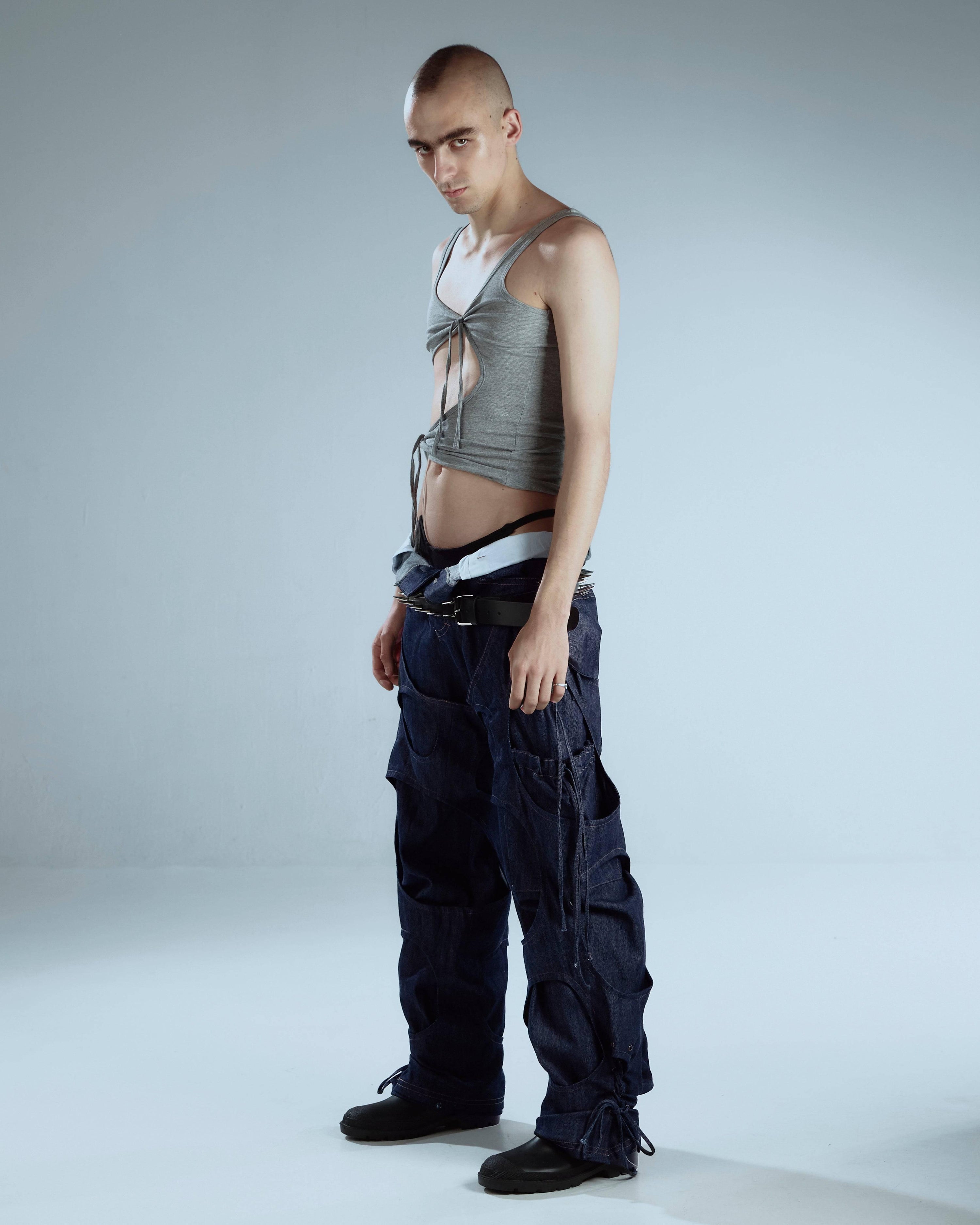 Graues geknotetes Tanktop